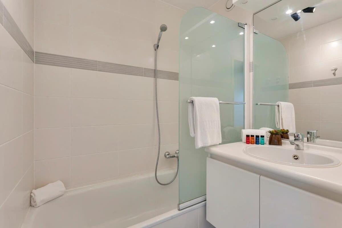 Huswell - Cosy Apartment With Amazing Beach View أوستيند المظهر الخارجي الصورة